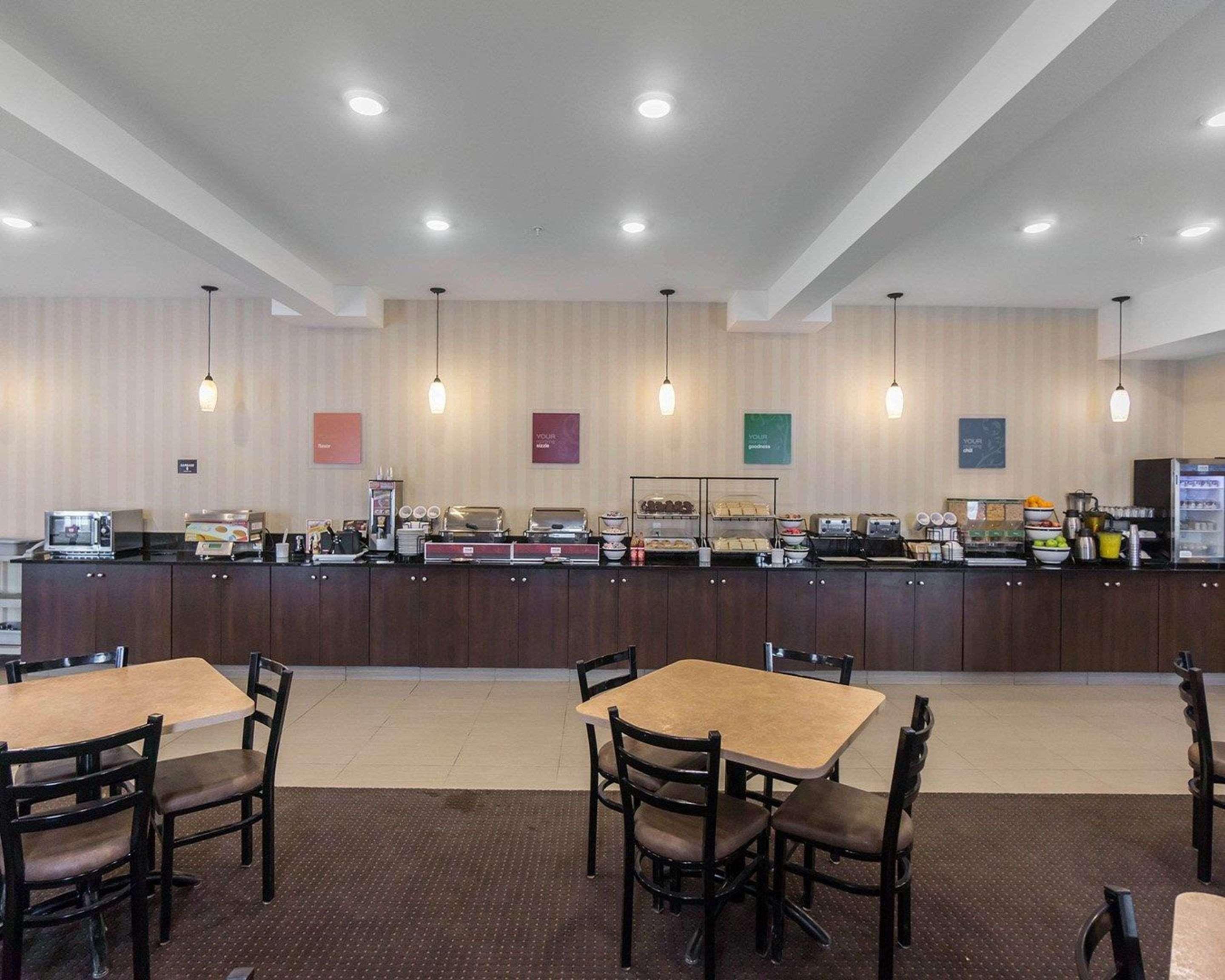 福克斯克里克康福特茵套房酒店 Fox Creek 外观 照片