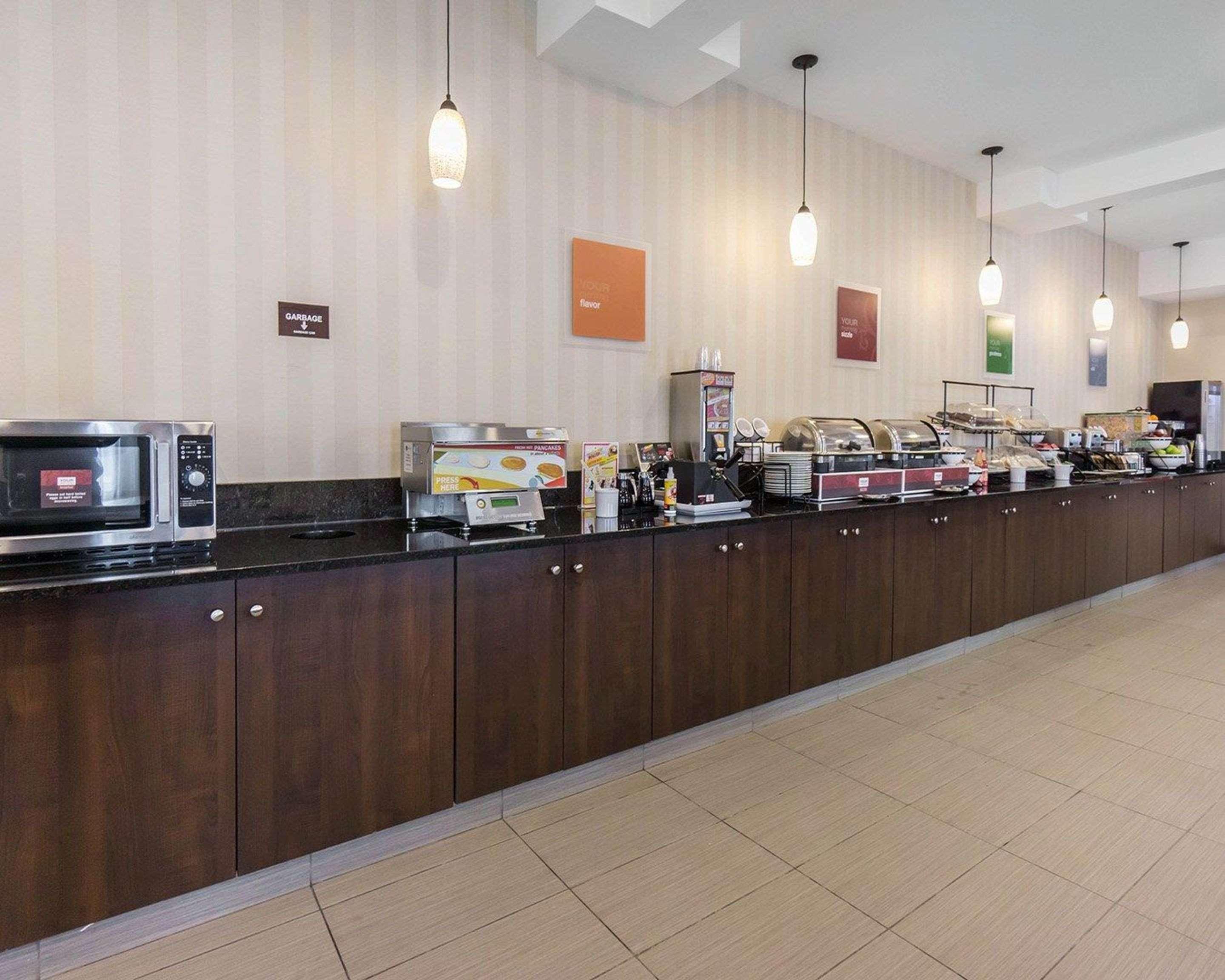 福克斯克里克康福特茵套房酒店 Fox Creek 外观 照片